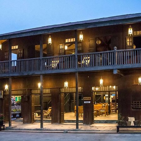 Hardwood Lodge Nyaung Shwe Esterno foto